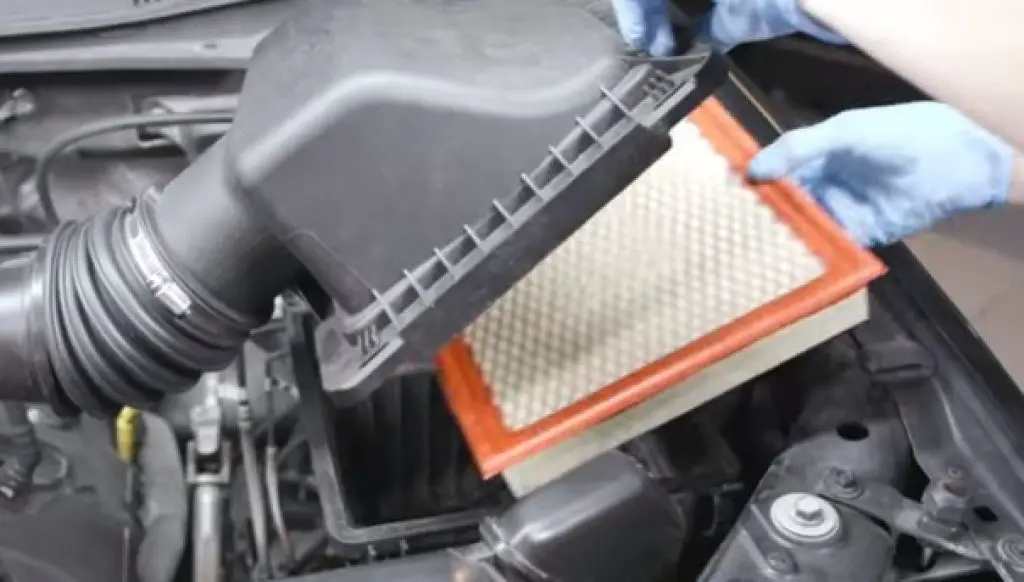 Ford F150 Inspect and Replace the Air Filter