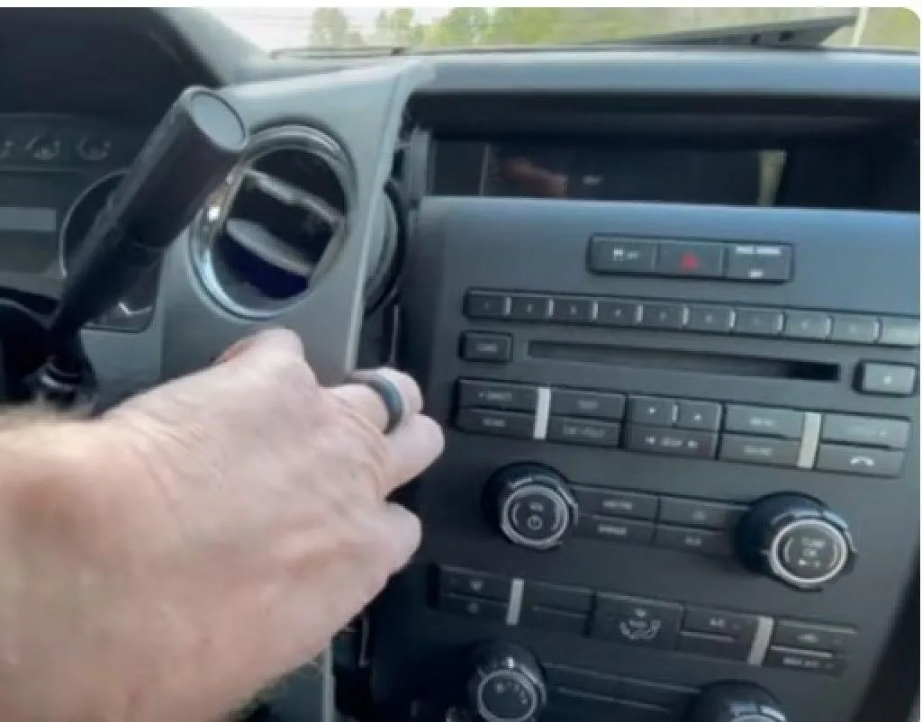 Ford F-150 radio removal