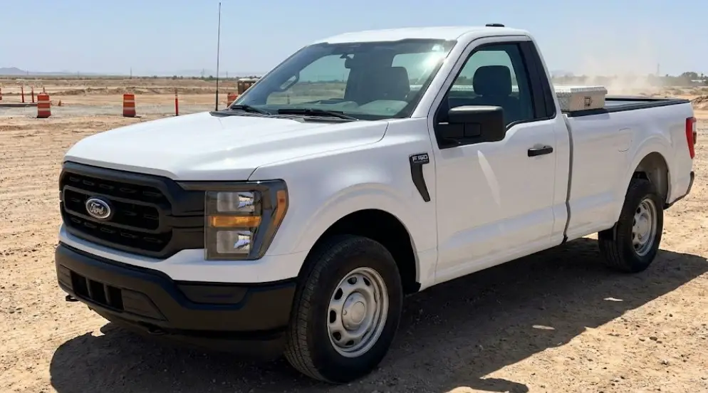 Oxford White (Paint Code: YZ / Z1