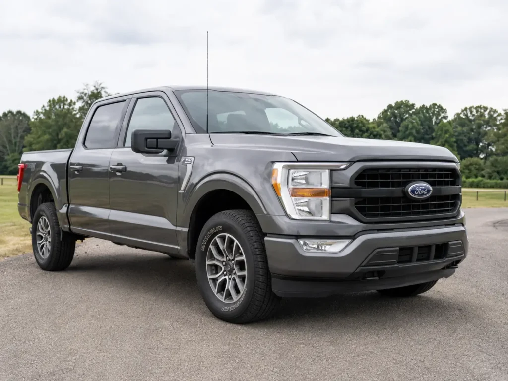 Ford 3.5 EcoBoost Oil Capacity Chart 2011 to 2025 All Variants 2 2017 Ford F-150 3.5L EcoBoost truck showing engine badge on fender